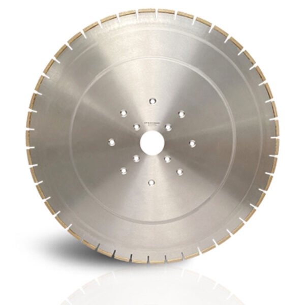 Diamond disc for splitting - sawing machine